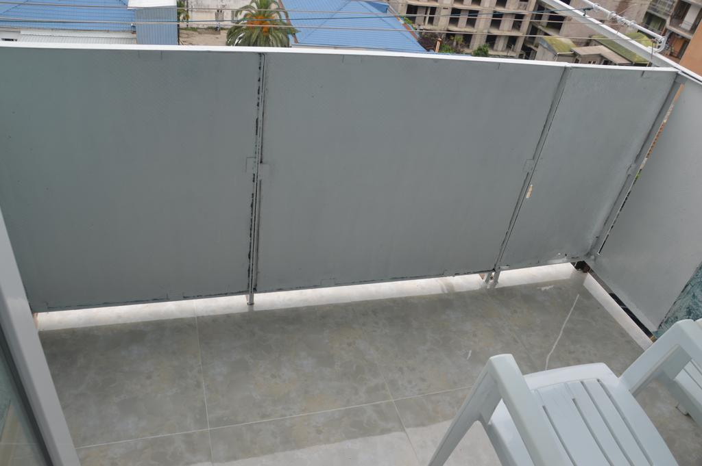 באטומי Irakli'S Apartment With Sea View חדר תמונה